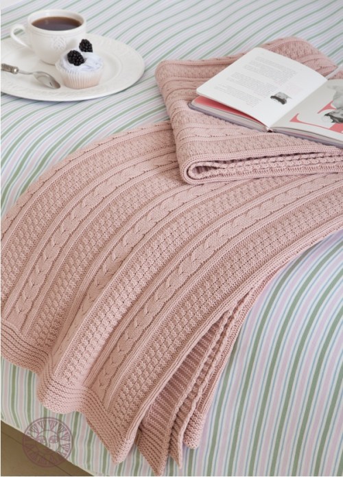 Красивый вязаный плед Imperio 10 тутовая ягода